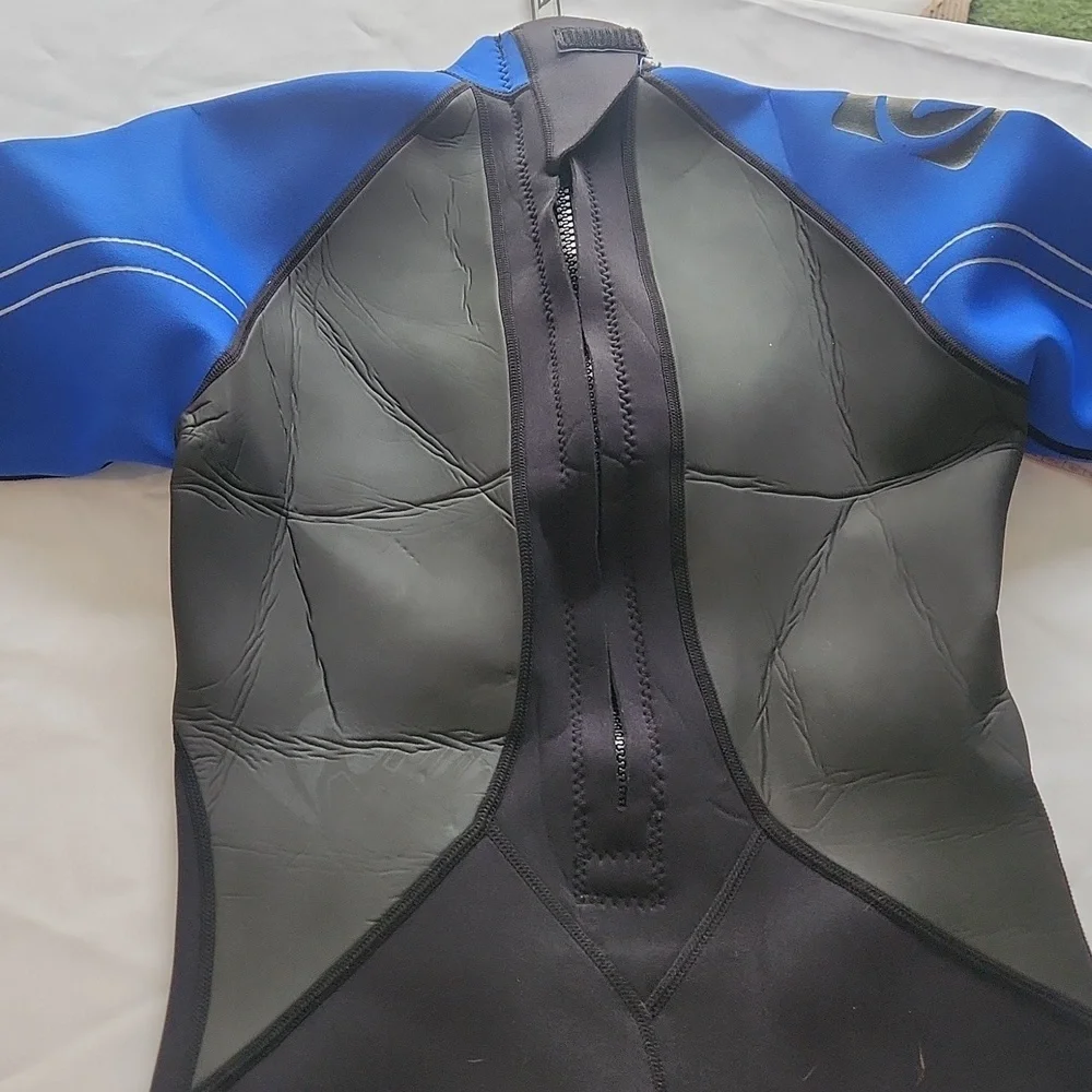 Body Glove Mens Swim Rashguard - Blue and Black